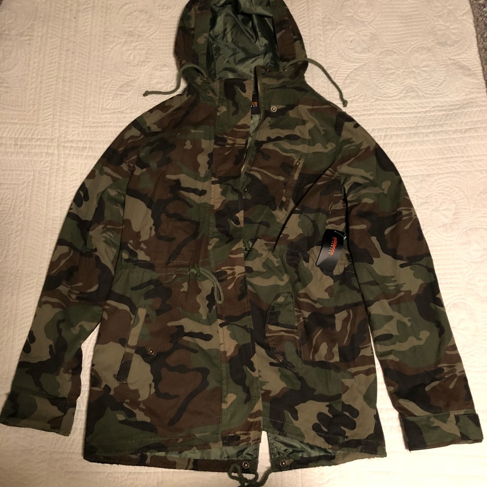 Never used, Ambiance Outerwear Women’s Camo Jacket
